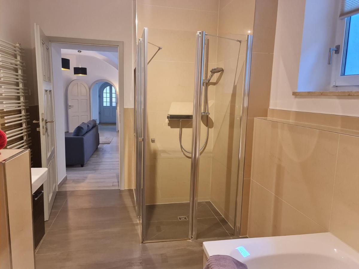 Appartements In Schoner Burganlage Iéna Extérieur photo